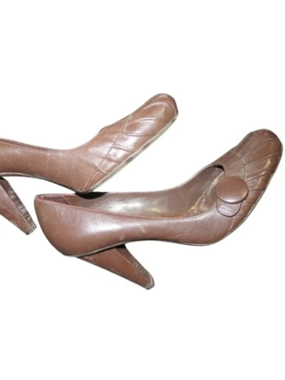 BCBGeneration BCBGirls Brown Leather Retro Prep Chunky Heel Button Adorned Pumps